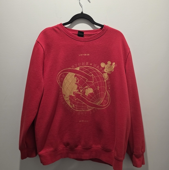 H&M 2020 New Lunar Red Sweatshirt with Gold Graphic - Picture 1 of 7